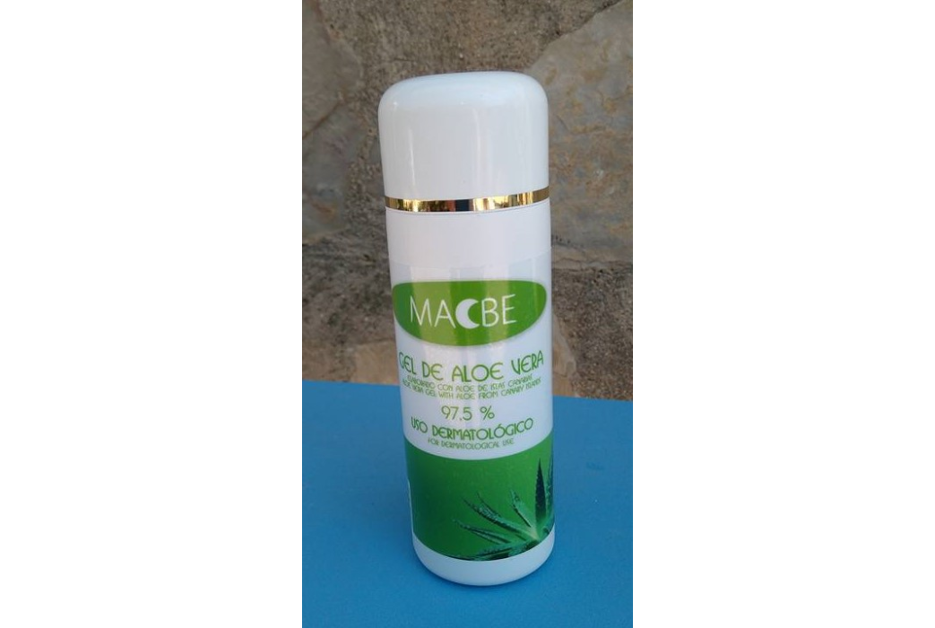 MACBE, Gel Puro Aloe Vera 97.5%, 250 ml